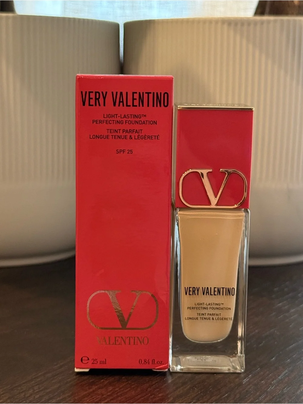 Valentino Light Lasting Perfecting Foundation 25ml – Light Ambra 5 | ✨NIB